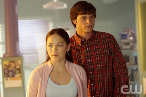 TheCW Staffel1-7Pics_38.jpg - SMALLVILLE"Magnetic" (Episode #307)Image #SM307-0692Pictured (left to right): Kristin Kreuk as Lana Lang, Tom Welling as Clark KentPhoto Credit: © The WB/Michael Courtney